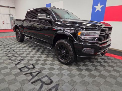 Used 2019 RAM 2500 Laramie w/ Black Appearance Package AWD/4WD image 14