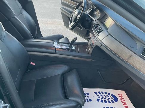 Used 2012 BMW 750i image 6