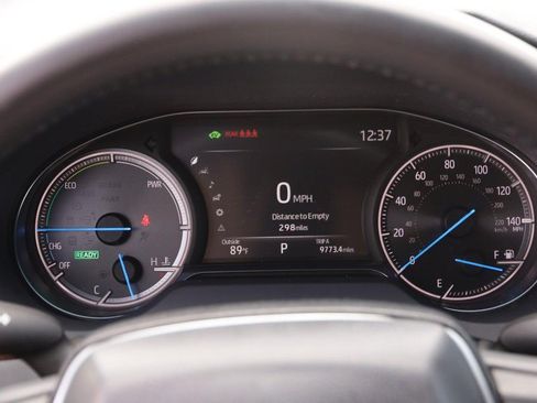 Certified 2023 Toyota Venza XLE AWD/4WD image 14