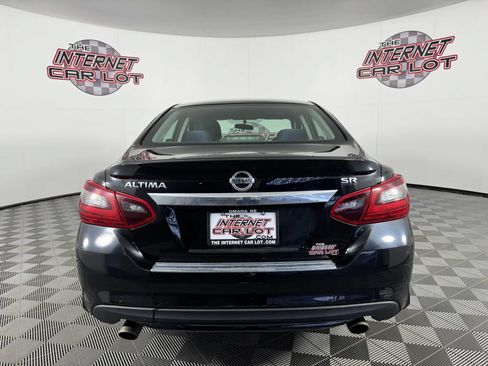 Used 2017 Nissan Altima 2.5 SR FWD image 6