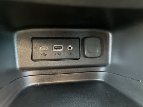 Certified 2024 Chevrolet Equinox LT image 9