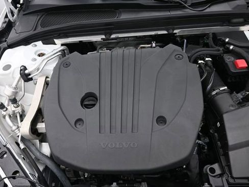 Used 2023 Volvo S60 B5 Core w/ Climate Package FWD image 31