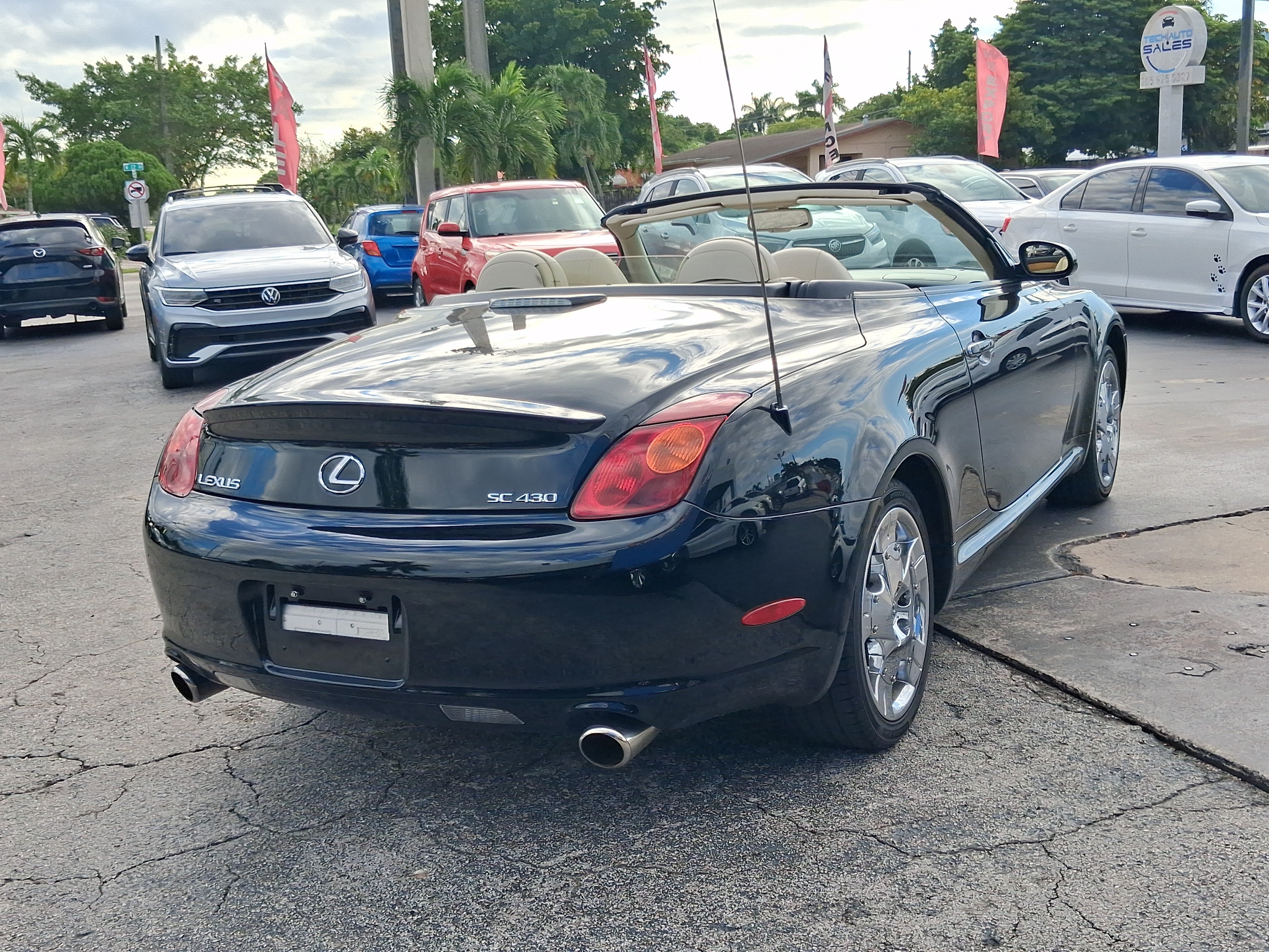Used 2005 Lexus SC 430 Convertible RWD image 5