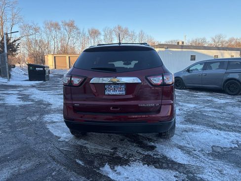 Used 2016 Chevrolet Traverse LT w/ Style and Technology Package image 4