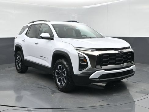 Used 2026 Chevrolet Equinox ACTIV w/ Convenience Package III FWD image 1