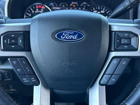 Used 2019 Ford F250 Platinum w/ Platinum Ultimate Package image 10