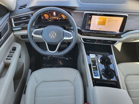 New 2026 Volkswagen Atlas SEL image 17