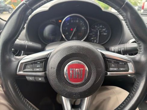Used 2020 FIAT 124 Spider Classica w/ Technology Group RWD image 13