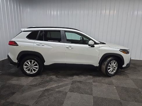 Used 2023 Toyota Corolla Cross LE w/ Moonroof Package AWD/4WD image 2