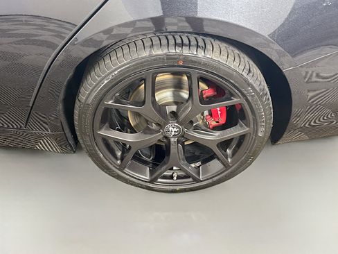 Used 2019 Alfa Romeo Giulia Ti Sport w/ Quick Order Package 22U Sport image 37