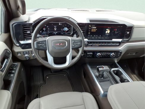Used 2023 GMC Sierra 1500 SLT w/ SLT Premium Plus Package AWD/4WD image 7