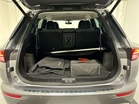 Used 2023 Mitsubishi Outlander SE image 23