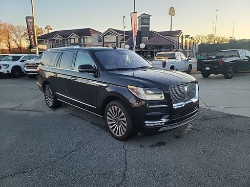 Used 2019 Lincoln Navigator L Reserve image 1