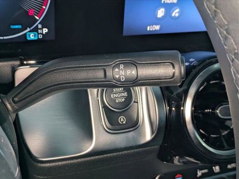 New 2026 Mercedes-Benz GLB 250 image 11