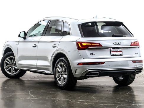 Used 2022 Audi Q5 2.0T Premium w/ Convenience Package image 12