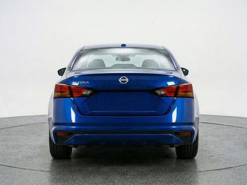 Used 2025 Nissan Altima 2.5 SV image 7