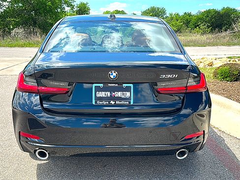New 2026 BMW 330i Sedan w/ Premium Package RWD image 7