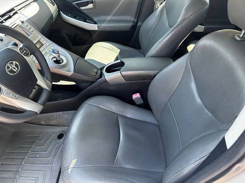 Used 2013 Toyota Prius Three w/ Solar Roof Pkg FWD image 10