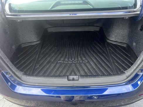 Used 2018 Honda Accord EX-L image 9