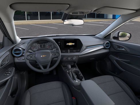 New 2026 Chevrolet Trax LS w/ LS Convenience Package FWD image 15