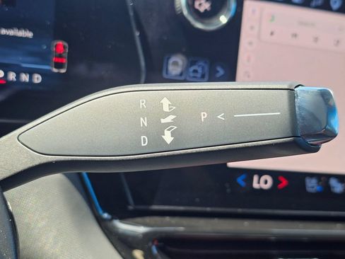 Used 2025 Chevrolet Silverado EV RST AWD/4WD image 33