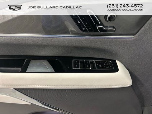 New 2026 Cadillac Escalade IQL Luxury image 9
