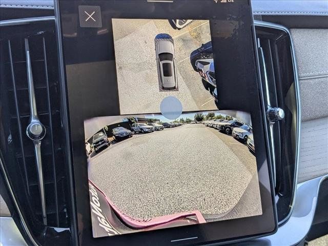 New 2026 Volvo XC90 T8 Plus w/ Protection Package Premier AWD/4WD image 13