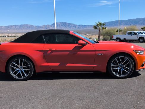 Used 2016 Ford Mustang GT Premium RWD image 2