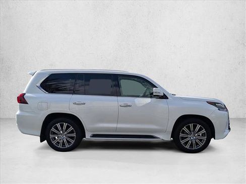 Used 2016 Lexus LX 570 4WD image 5