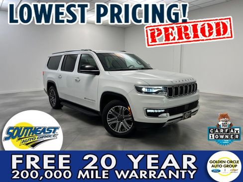 Used 2024 Jeep Wagoneer L Series II w/ Flexible Seating Group image 1