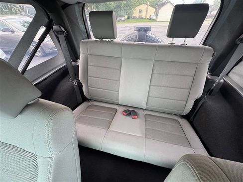 Used 2008 Jeep Wrangler Sahara w/ Dual Top Group image 10