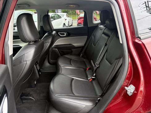 Used 2022 Jeep Compass Limited AWD/4WD image 28