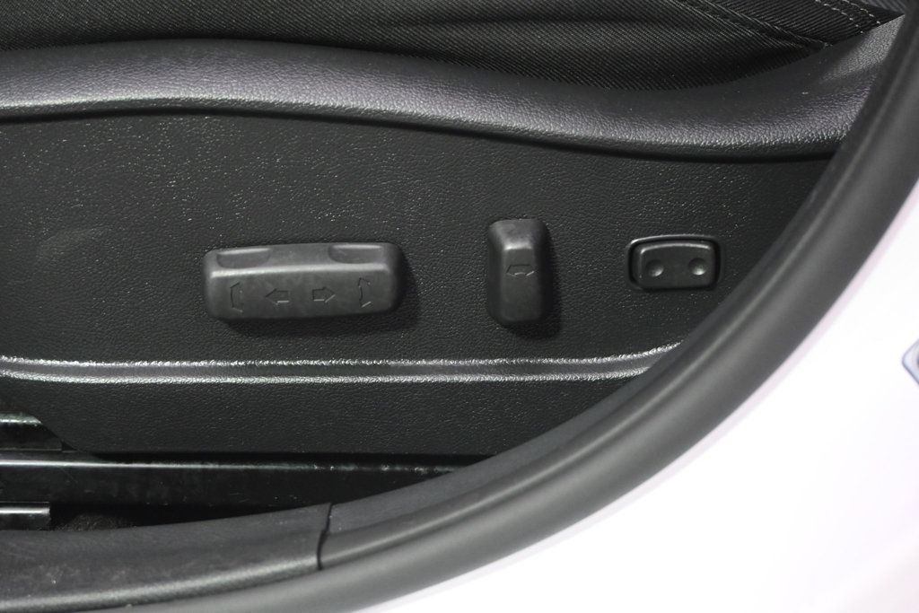 Used 2016 Hyundai Elantra GT w/ Option Group 02 FWD image 14