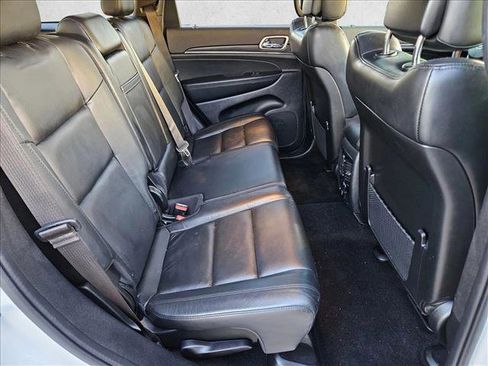 Used 2021 Jeep Grand Cherokee Limited image 20