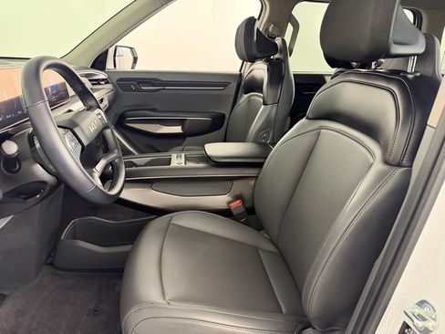 Used 2026 Kia EV9 Light RWD image 23