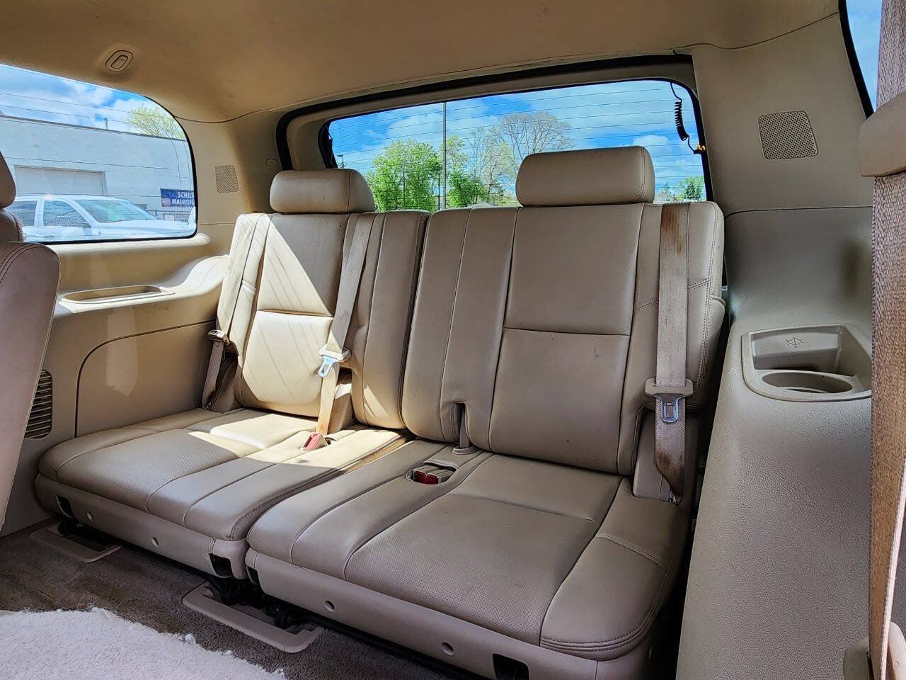Used 2013 Cadillac Escalade Premium AWD/4WD image 13