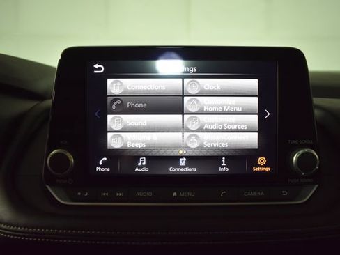 Certified 2025 Nissan Rogue SV w/ SV Premium Package image 21