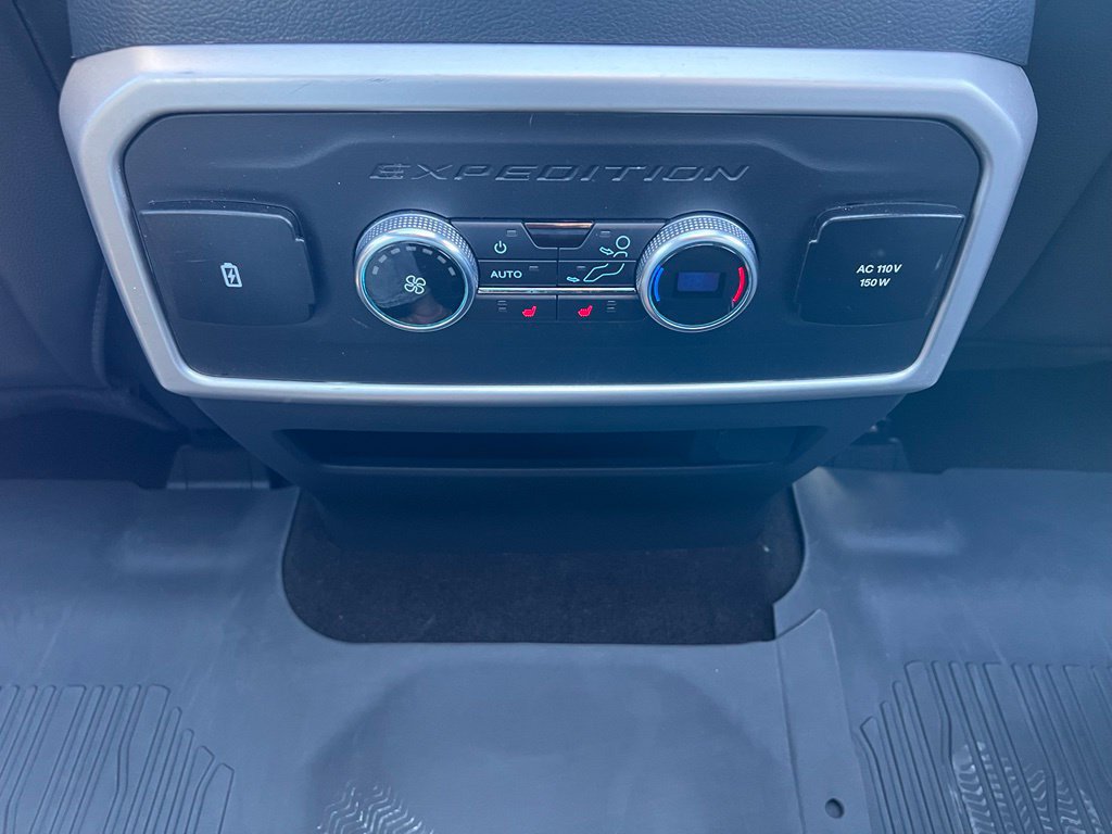 Used 2022 Ford Expedition Limited AWD/4WD image 25