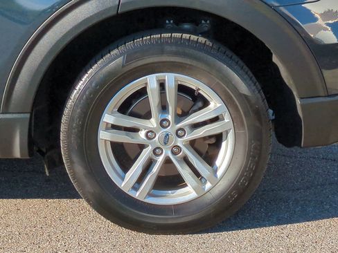 Used 2022 Ford Explorer XLT w/ Equipment Group 202A image 14