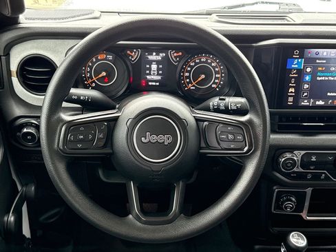 Used 2024 Jeep Wrangler Unlimited Sport AWD/4WD image 15