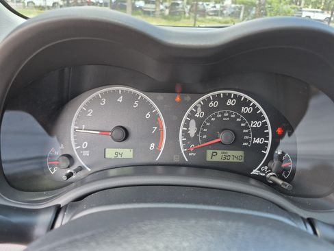 Used 2013 Toyota Corolla LE FWD image 30
