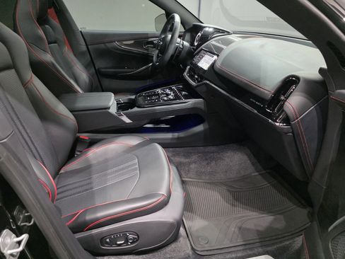 Used 2025 Aston Martin DBX 707 image 22