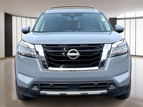 Used 2024 Nissan Pathfinder Platinum w/ Cargo Package image 2