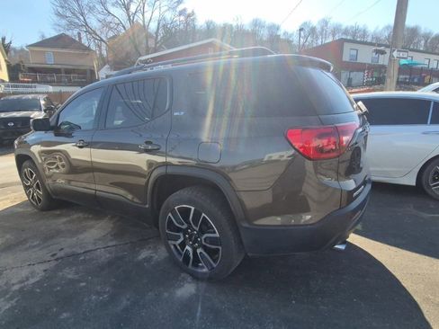 Used 2019 GMC Acadia SLT w/ Black Edition image 5
