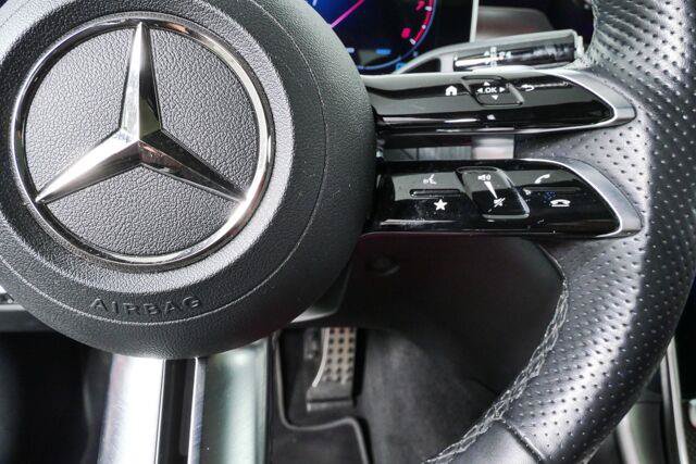 Used 2023 Mercedes-Benz C 300 Sedan image 11