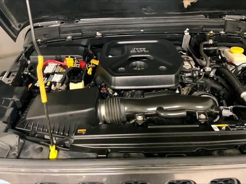 Used 2021 Jeep Wrangler Unlimited Rubicon AWD/4WD image 30