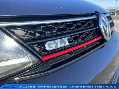 Used 2018 Volkswagen Jetta GLI image 15
