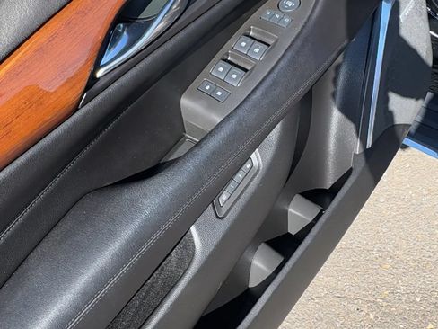 Used 2016 Cadillac Escalade Premium AWD/4WD image 10