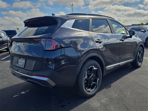 New 2026 Kia Sportage EX w/ EX Panorama Roof Package image 8