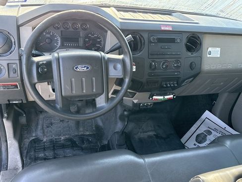 Used 2010 Ford F550 4x4 Crew Cab Super Duty image 15